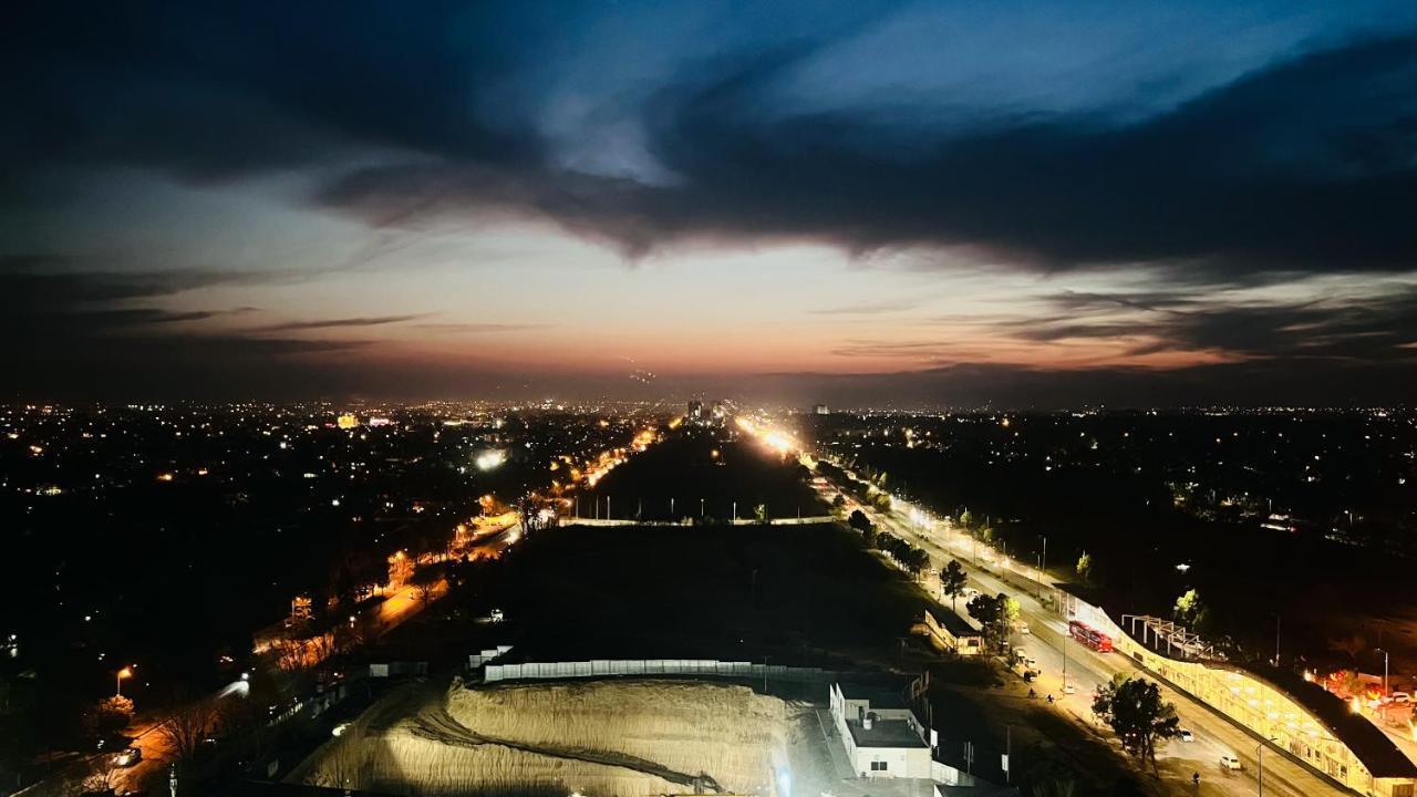 شقة اسلام اباد  في Sky Heights Luxury Apart Facing Centaurus المظهر الخارجي الصورة